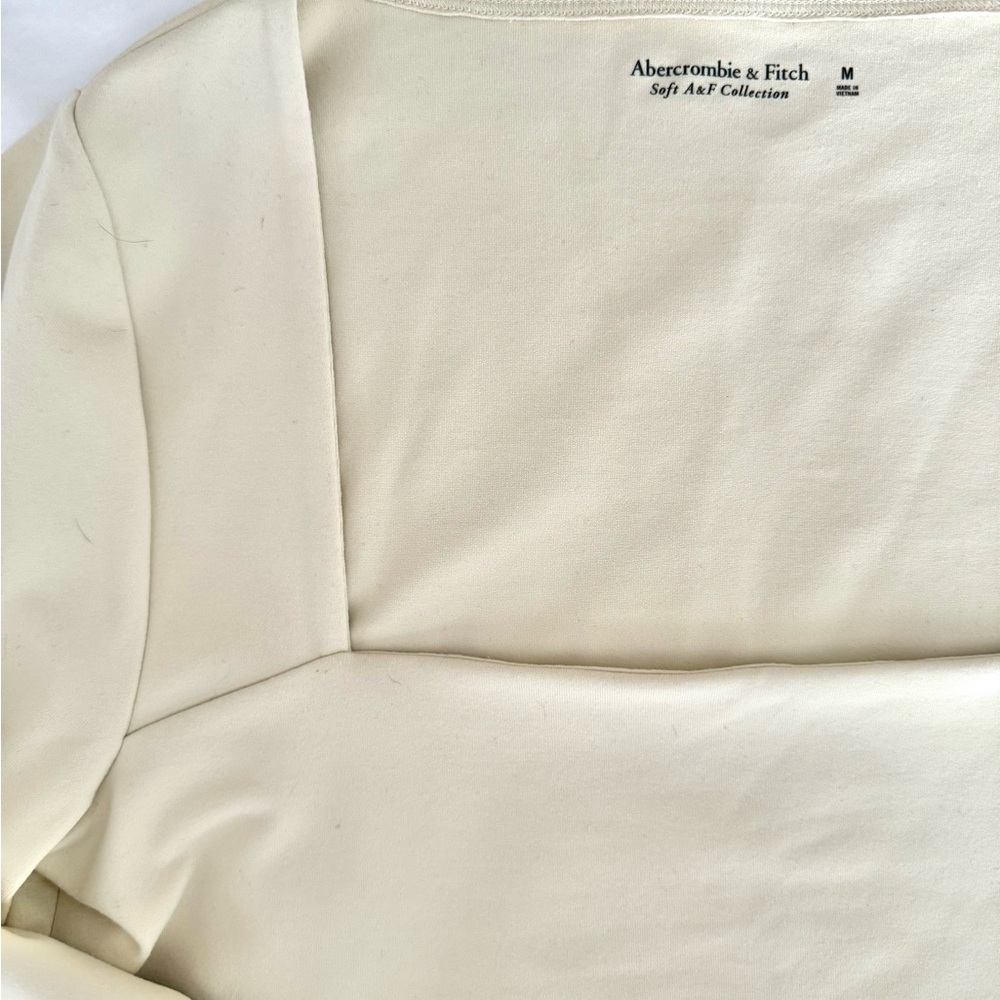 Abercrombie and Fitch soft af collection crop square neck nude top - Picture 2 of 3